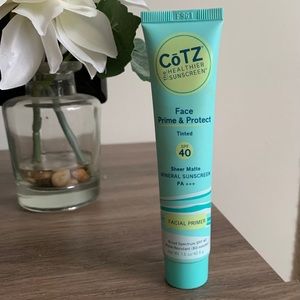 Cotz Tinted Face Mineral Sunscreen